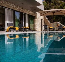 5-Bedroom Luxury Sea-View Villa with Infinity Pool near Dubrovnik – Sleeps 10